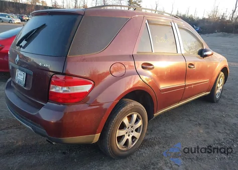 2006 Mercedes-Benz Ml 350 4Matic z USA, uszkodzony, nr VIN 4JGBB86E76A120946